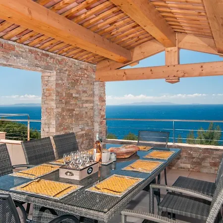 Aigue-belle Sleeps 8 Pool Air Con Wifi Le Lavandou