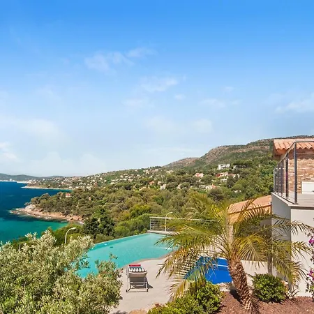 Aigue-belle Sleeps 8 Pool Air Con Wifi Villa *